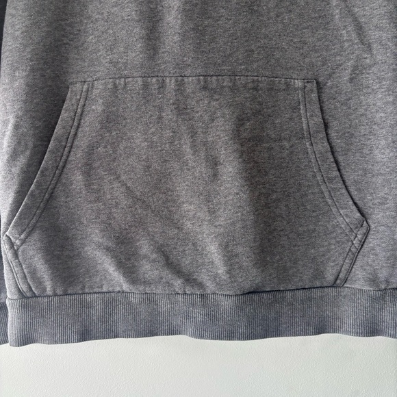 Men's Under Armour Charcoal Drawstring Hoodie w/ Large Front Pocket Size S - Picture 4 of 9